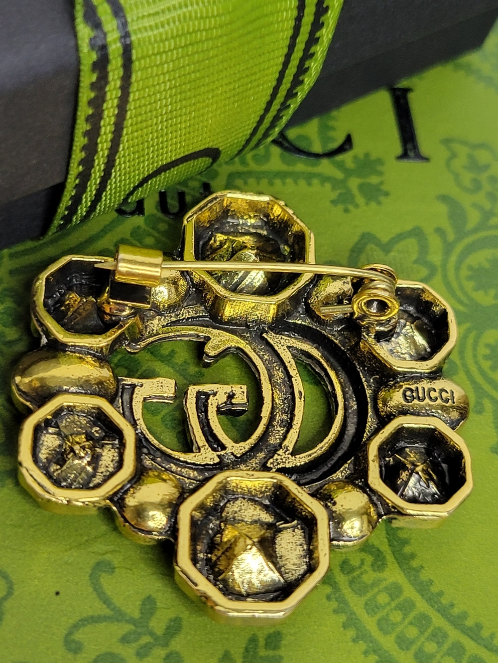 Gold Crystal GG Brooch - Picture 3 of 3